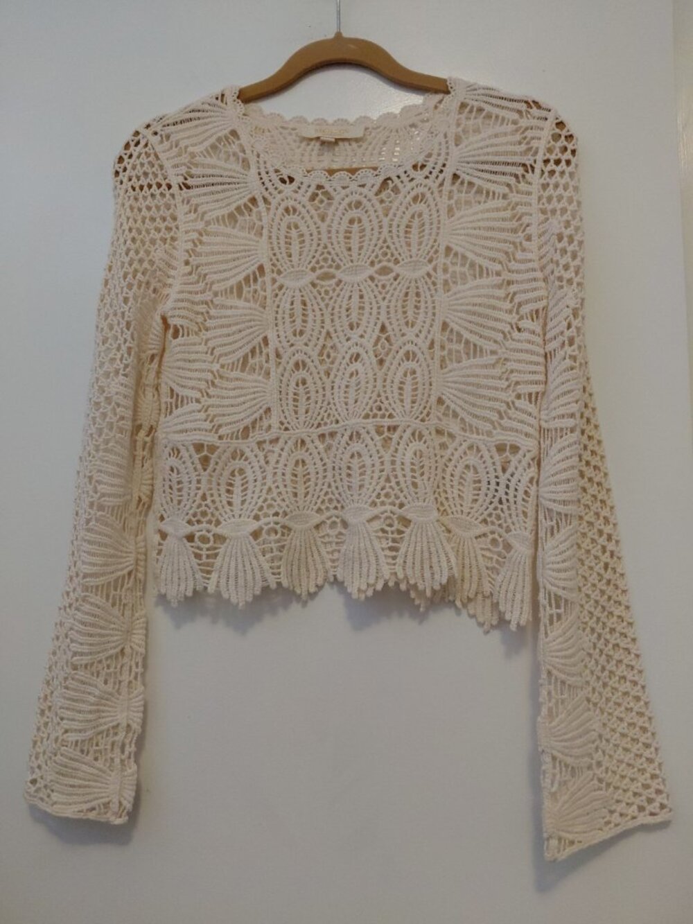 Rebellion Again Crochet Crop Top Long Flare Sleeves Cream XS Boho